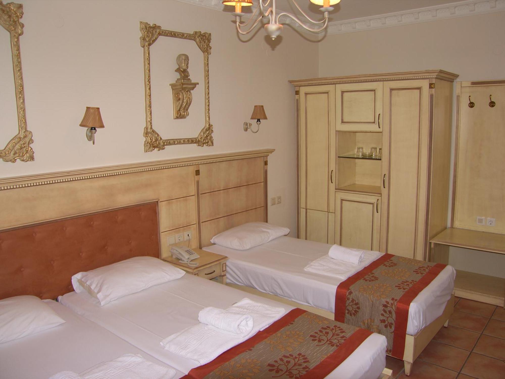 Parthenon Art Hotel Olympiakí Aktí 客房 照片